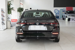 Honda Accord Deluxe 2025, berline 4 portes, 5 places, 260T, automatique, caméra arrière, conduite à gauche, turbo, cuir, options essence et électrique - Product Image 2