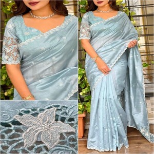 Sari de Seda Manipuram VASTRA COTTAGE con Estampados Pichwai, Borde Dorado con Zari, Pallu Pichwai con Estampado Digital, Borlas y Blusa en Contraste - Product Image 4