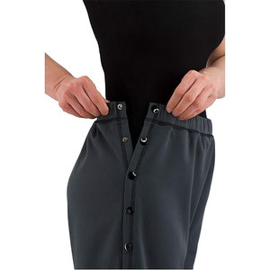 กางเกงขาสั้นสำหรับฟื้นฟูหลังผ่าตัดเข่าแบบยูนิเซ็กซ์ สำหรับผู้ชายและผู้หญิง พร้อมกระดุมปิด - Product Image 5