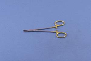 Portaagujas HEGAR-BAUMGARTNER de 12.5 cm, Manual, de Acero Inoxidable, Instrumentos Quirúrgicos con Certificación CE, Más Vendido - Product Image 3