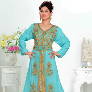Caftán islámico Georgette bordado verde mar con hijab a prueba de sol. - Product Image 1