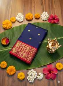 ชุดส่าหรีผ้าไหม Aura สำหรับผู้หญิง ดีไซน์ทันสมัย พร้อมเสื้อปักลาย Zari ครบชุด ขายส่ง เสื้อผ้าชาติพันธุ์ ผลิตในอินเดีย พร้อมส่งออก มีสินค้าในสต็อก - Product Image 3