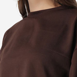 Comfort Crop Top Hoodies que ofrecen una calidez acogedora Corte elegante y construcción duradera para looks diarios modernos - Product Image 5