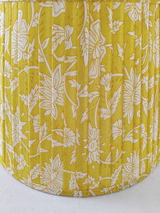 Abat-jour plissé artisanal avec élégant motif bohème sarcelle et jaune Accent de décoration unique pour la chambre à coucher, le salon - Product Image 5