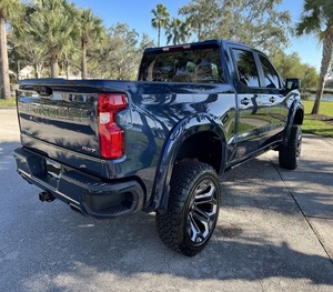 Camionetas Chevrolet Silverado 1500 Crew/Cab RST Automáticas 2022 - Product Image 2