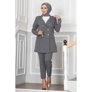 Conjunto de hiyab gris oscuro con detalle de cuello tipo pañuelo, elegante para damas de oficina - Product Image 1