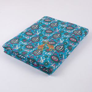 Tissu indien 100 % coton imprimé à la main, motif unique, idéal pour les vêtements féminins, la décoration intérieure et les chemises douces pour garçons. - Product Image 6