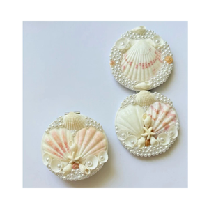 Espejo redondo de concha marina con marco de concha blanca, rosa y marrón, espejo de pared costero hecho a mano único para el estilo de la habitación náutica - Product Image 3