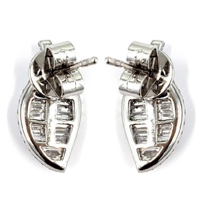 Boucles d'oreilles clous en or blanc massif 18 carats avec diamants naturels, forme mignonne, pour femme, idéales pour fiançailles, mariage ou soirée - Product Image 3