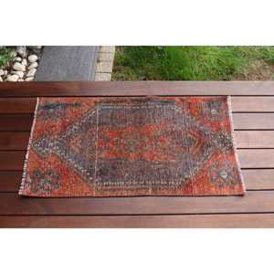 1.6x2.8 ft Rug, Vintage Turkish Small Rug, <b>Red</b> <b>Wool</b> Rug - Product Image 3