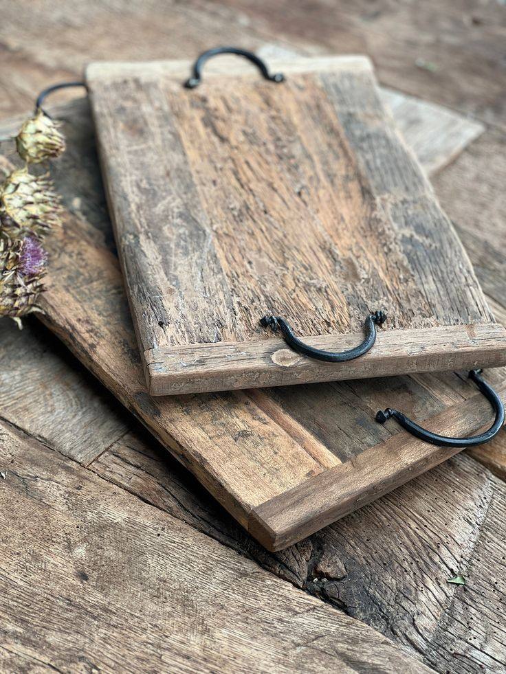 ดูเรียบง่ายโบราณ