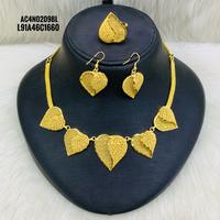 Ensemble de colliers de mode en ligne plaqués or de style classique de créateur, tous types, chaîne en forme de gramme, motif de fleurs pour les mariages et les fêtes