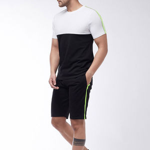 Nouveau t-shirt et short hommes ensemble deux pièces ensembles de shorts d'été sueur à manches courtes T-shirt épais avec ensemble de shorts d'été personnalisés - Product Image 3