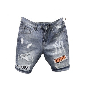 Shorts en jean pour homme, style streetwear personnalisé, vintage, délavé, avec strass, déchiré, décontracté - Product Image 1