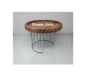 Soporte para pasteles de madera y hierro de diseño clásico, de la mejor calidad, forma redonda, para uso en hoteles y hogares. - Product Image 1