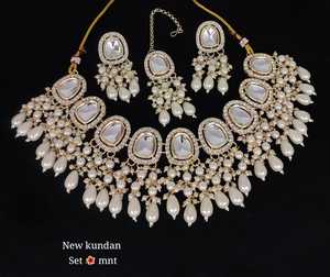 Conjunto de joyas chapadas en oro Kundan tradicional indio y conjunto de collar de cobre para mujeres y niñas accesorios indios joyería Mujer - Product Image 2