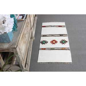 Alfombra Turca Pequeña de 1.7x3.6 pies, Alfombra Vintage, Alfombra Kilim Blanca con Estampado Animal - Product Image 3