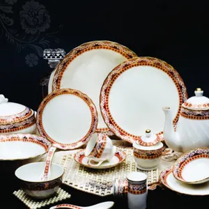 Vaisselle de créateur Ensemble en porcelaine fine Assiettes à manger formelles Vaisselle de mariage Plats d'anniversaire Ensemble cadeau de pendaison de crémaillère