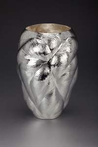 แจกันอลูมิเนียมสีเงินเข้มใหม่ล่าสุดแจกันดอกไม้หวายตกแต่งพื้นผิวของขวัญตกแต่งบ้านราคาโลหะ - Product Image 6