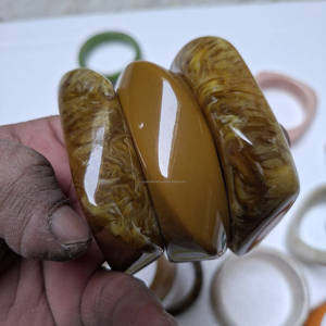 Bracelets en résine de qualité supérieure, design moderne, bijoux légers, vente en gros - Product Image 1