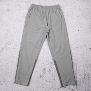 Chándal de invierno para hombre con diseño personalizado Trending Spring Collection Chaqueta Pantalones en nailon Servicio OEM Buen precio - Product Image 6