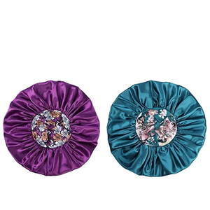 Logo personnalisé Bonnets en satin doux Bonnet pour cheveux de créateur pour femmes Couleur personnalisée élégante Taille jumbo régulière disponible pour les dames - Product Image 6