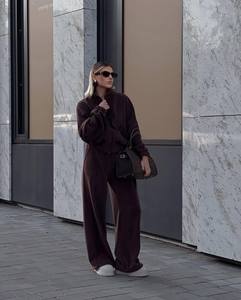 Pantalones Deportivos de Pierna Recta para Mujer con Logotipo Personalizado del Fabricante, Pantalones Deportivos de Algodón y Poliéster con Forro Polar, Cintura Doble, Primavera - Product Image 3