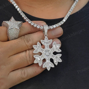 Rond Moissanite Griffe Réglage Personnalisé À La Main Flocon De Neige Entièrement Glacé Hip Hop Partie Pendentif Plaqué Or Inde - Product Image 2