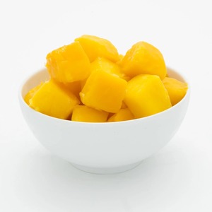Cubes de mangue congelée tropicale riche et sucrée Cubes de mangue congelés d'approvisionnement en vrac Idéal pour les smoothies Boissons congelées et recettes sucrées - Product Image 1