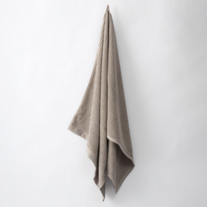 Juego de 2 Toallas de Algodón Santini con Rayas de Terciopelo, Tacto Suave, Sensación Agradable y Absorbencia Confiable - Product Image 2