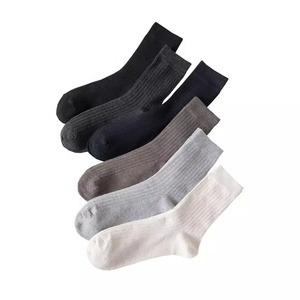 Calcetines de algodón de alta calidad para hombre, calcetines multicolores deportivos y de vestir de negocios, calcetines lisos de moda, calcetines blancos y negros para primavera - Product Image 1