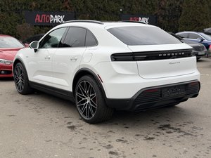 Macan 4S AWD 2024 2025 Usado, SUV de Lujo y Alto Rendimiento, Automático, Deportivo, Compacto, Premium, Vehículo LHD/RHD para Exportación a Todo el Mundo - Product Image 2