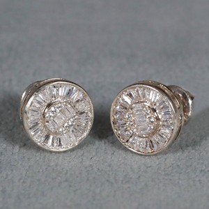 Pendientes de Oro Blanco de 14 Quilates con Diamantes de Corte Baguette Cónicos Creados en Laboratorio para Mujer con Claridad VVS - Product Image 2