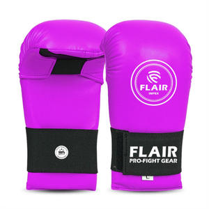 Guantes de Karate de alta calidad con diseño de logotipo personalizado, guantes de entrenamiento de artes marciales ligeros e impermeables - Product Image 3