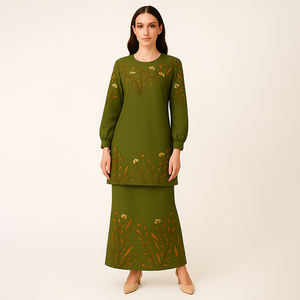 AURA Plus Size Modeste Traditionnel Musulman Vêtements Ensemble Baju Kurung Broderie Fluide Respirant Léger Polyester Tissus - Product Image 3