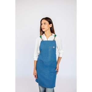 Delantal Vaquero Pedra Lavagem Verde Denim, un estilo campestre elegante con efecto de lavado verde - Product Image 1