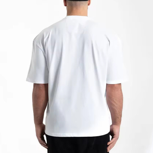 เสื้อยืดบ็อกซี่คอกลมสำหรับผู้ชายทำจากผ้าฝ้ายเนื้อนุ่มเหมาะสำหรับดีไซน์แบบกำหนดเองหรือชุดลำลองสวมใส่สบายมีสไตล์ - Product Image 6