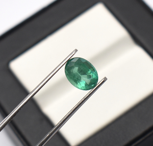 Joyería fina zambiana Natural Esmeralda de la mejor calidad con piedra calibrada de piedra facetada verde de corte ovalado certificado - Product Image 2