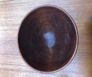 Trouvez une icône similaire Bol en bois de teck latéral incliné en gros Bol en bois Jumbo pour la cuisine Bol de service de haute qualité Ustensiles de cuisine - Product Image 3