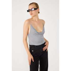 Top Casual de Mujer con Bordado de Piedras, Cuello Tipo Capucha, Tejido de Viscosa, Moda de Verano, Corte Holgado, Media Manga, Logotipo Frontal, para Oficina - Product Image 3