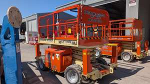 Plateforme élévatrice à ciseaux tout-terrain JLG 260MRT de 26 pieds, moteur, pompe, boîte de vitesses, roulement, composants principaux inclus - Product Image 4