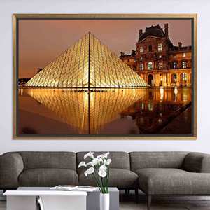 Tableau imprimé sur toile : Décoration bohème avec panneau en verre du Musée du Louvre, toile encadrée dorée - Product Image 1