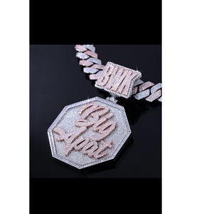 Pendentif en diamant à motifs géométriques pour hommes, lignes nettes, bijoux élégants et audacieux, fournisseur indien - Product Image 5