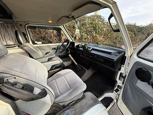 Transporter T3 Westfalia de 1990 USADO con Bajo Kilometraje, Motor en Buen Estado, Listo para Enviar - Product Image 2