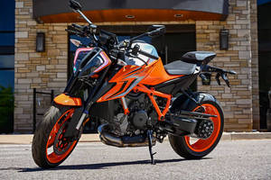 KTMs 1290 Super Duke R Evo Export dans le monde - Product Image 6