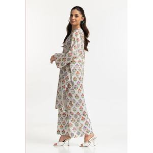 ชุดเซ็ตเสื้อผ้าผู้หญิงลายแจ็คการ์ดสีขาวนวล สวมใส่ได้ทุกวัน ชุดสองชิ้น กางเกงขาสั้น แขนสามส่วน ตกแต่งกระดุม สไตล์ฤดูร้อน - Product Image 3