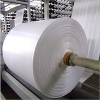 Rouleau de sac tissé en PP du fabricant Rouleau de bâche en plastique bonne flexibilité Rouleaux de tissu tissé en PP