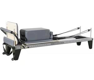 Machine de Pilates Reformer Professionnelle en Aluminium d'Élite avec 5 ressorts en acier japonais à effet de gravité et accessoires complets pour studio et domicile - Product Image 1