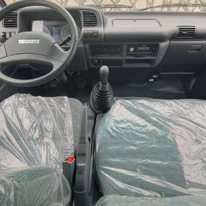 Camión Ligero Izuzu NPR Mini <span class=keywords><strong>4x4</strong></span> de 3.5 Toneladas para Transporte de Carga en África, con <span class=keywords><strong>Doble</strong></span> Cabina y Caja de Carga Pequeña de 4 Ruedas, Manual - Product Image 6