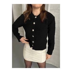 Cardigan lavorato a maglia da donna con bottoni - Product Image 5